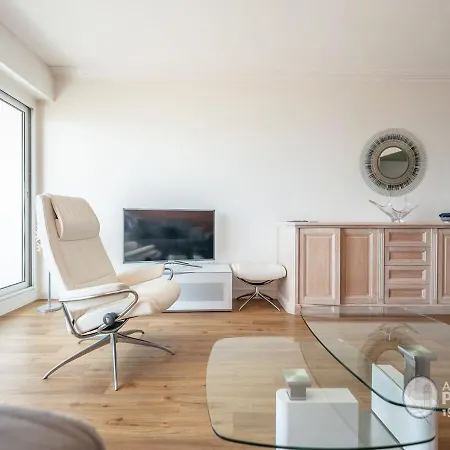 Moderne 80m² Avec Wifi, Lave-vaisselle, Balcon Et Vue - Fr-1-197-539 Apartmán