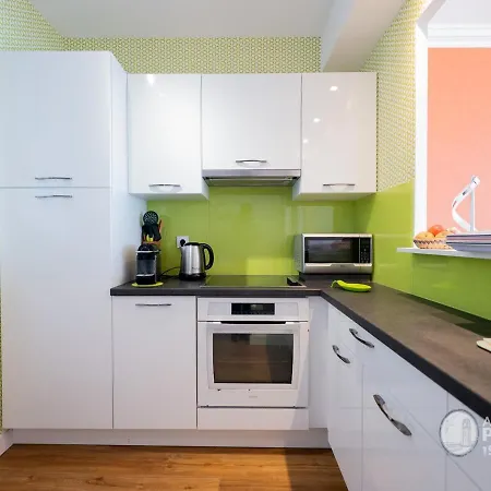 Apartamento Moderne 80m² Avec Wifi, Lave-vaisselle, Balcon Et Vue